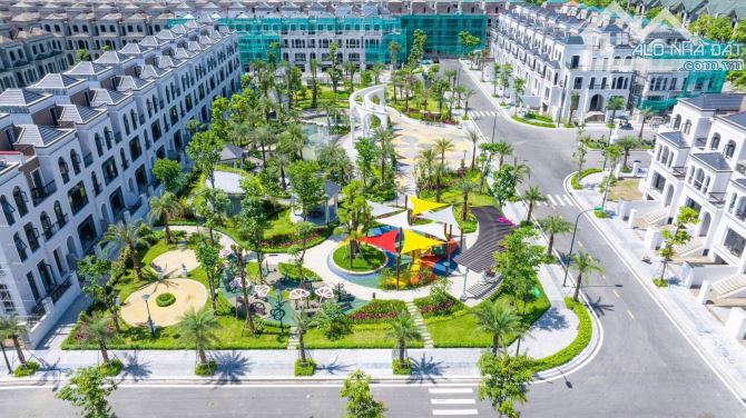 Biệt thự BT2A.35 Ciputra mới đẹp - view vườn hoa, hướng Nam rất đẹp . - 2