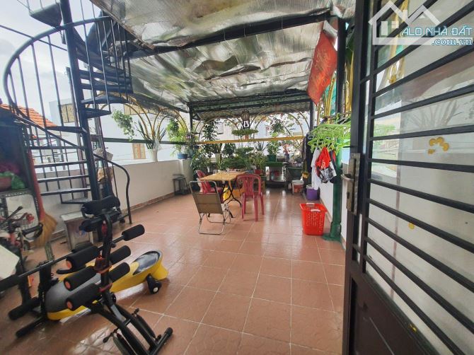 Nhà Hoàng Xuân Nhị - 4,5 x 24M - 8,2 Tỷ - Ngay Âu Cơ - 2