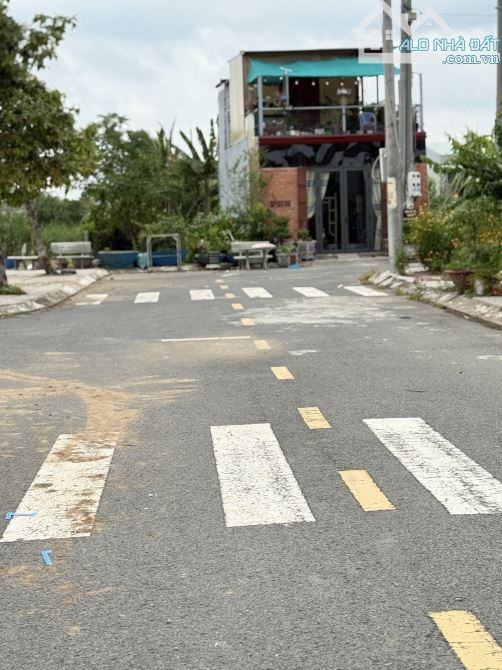 Lô gốc 166m2/2,5 tỷ gần Cầu LONG KIM cách cổng KCN 1km - 2