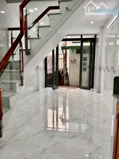 Nhà 2 Tầng Huỳnh Tấn Phát P. Tân Phong ổn áp chỉ nhĩnh 2 Đồng - 2