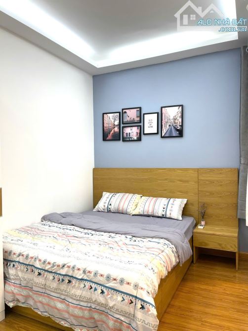 Bán CH Sky Garden 2, Phú Mỹ Hưng, Q7, DT: 81m2, 2PN, 2WC, full nội thất, giá: 4.850 tỷ - 2