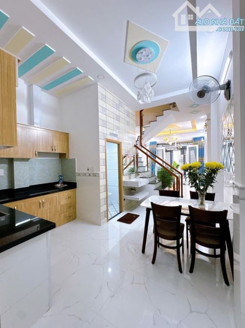 SANG NGAY CĂN NHÀ BÙI QUANG LÀ, GÒ VẤP/ GIÁ 2 TỶ 260TR/ DT 52m2/ SHR CHÍNH CHỦ/ HẺM OTO - 2