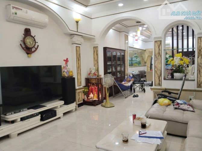 BÁN NHÀ MẶT TIỀN ĐƯỜNG DƯƠNG CÁC LỢI,TT NHÀ BÈ.( GIÁ 11TY - 2