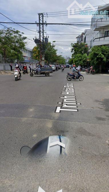Bán đất đối diện chung cư Hoàng Quân mặt tiền Trịnh Hoài Đức- Vĩnh Hoà. Dt 100m ngag 5m - 2