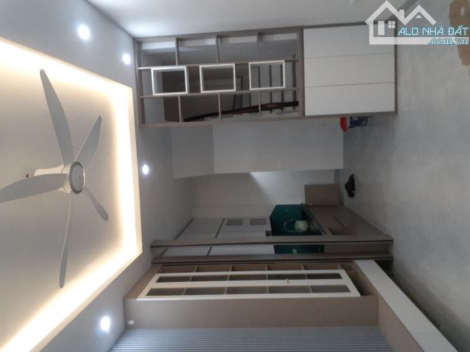 NHÀ MỚI–NỘI THẤT ĐẸP–XÂY CHẮC CHẮN – NGÕ THÔNG – CÁCH 20M RA Ô TÔ_ 5 TẦNG – 31M2-9,5 TỶ. - 2