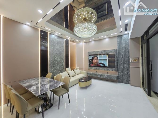 HOÀNG NHƯ TIẾP.BỒ ĐỀ_ NHÀ 6 TẦNG_THANG MÁY_MẶT TIỀN RỘNG 9M__FULL NỘI THẤT_GIÁ 12TỶ 8 - 2