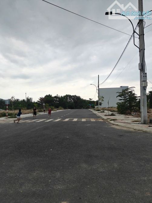 🎉CẦN BÁN LÔ ĐẤT TĐC NGỌC HIỆP - TP. NHA TRANG Giá 45tr/m2 ngang 5m - 2