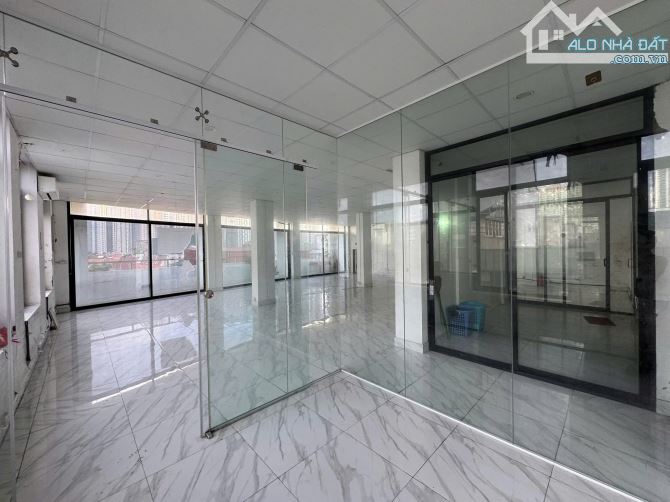 Cho thuê văn phòng 200 m2 tại Nguyễn Văn Lộc, Hà Đông, Mặt tiền rộng, thoáng - 2