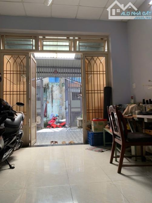 BÁN GẤP NHÀ, THỚI AN 11 Quận 12, VỊ TRÍ ĐẸP, DT100M² (4 × 25), GIÁ SIÊU RẺ, CHỈ 5.699 TỶ - 2