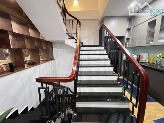 BÁN NHÀ BÁT KHỐI - LÔ GÓC -KINH DOANH - Ô TÔ TRÁNH,51M2 ,giá 11,9 tỷ - 2
