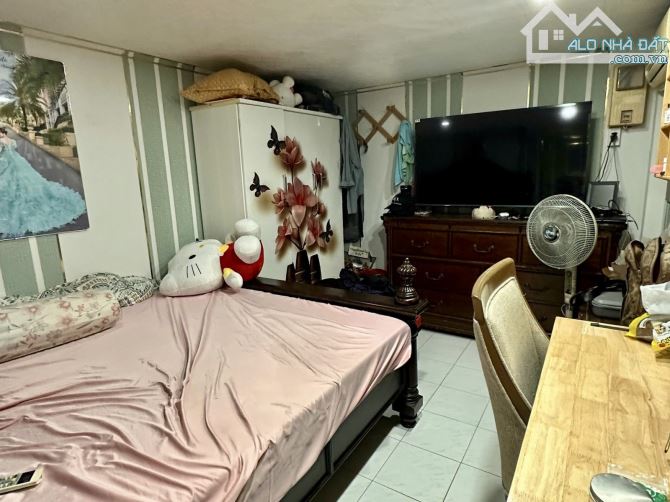 🚘🚘 BỀ NGANG KHỦNG - XE HƠI NGỦ TRONG NHÀ - DT: 203M2- GIÁ 13.5 TỶ - DUY NHẤT MỘT CĂN 🚘 - 2