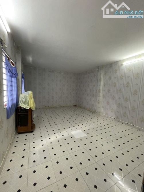 [Nhà ngay Khuông Việt, kế Kênh Tân Hóa - cách MT 10m - hẻm 3m - 3T 3PN 3WC - nhỉnh 5 tỷ - 2