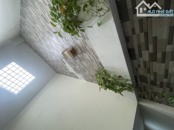 NHÀ MẶT TIỀN ĐƯỜNG NHỰA 8m NGAY HƯƠNG LỘ 2-TÂN HOÀ ĐÔNG 90m2 chỉ 5₫9 - 4
