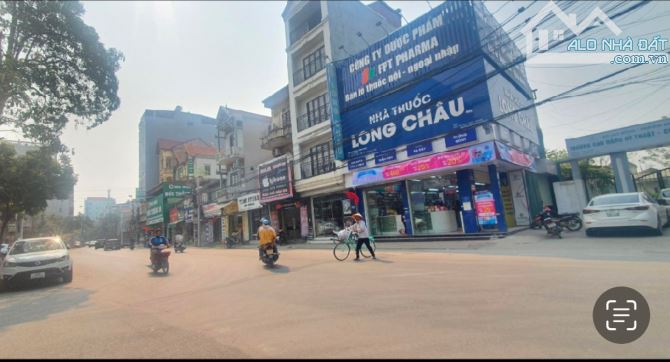 BÁN ĐẤT TẶNG NHÀ CẤP 4 MẶT PHỐ VÂN NỘI, KINH DOANH SẦM UẤT, MẶT TIỀN QUYỀN LỰC. - 2