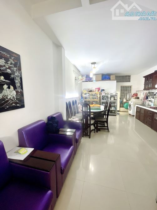 Hxh 637 Quang Trung, Gò Vấp, 70m2, 3 phòng ngủ, ngang 4m - 2