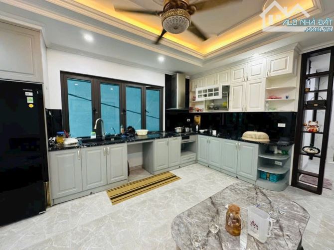 Phú Đô - Mỹ Đình - 18 tỷ - Ô Tô - Lô Góc - Thang máy - Ở sướng - Dòng tiền - 2