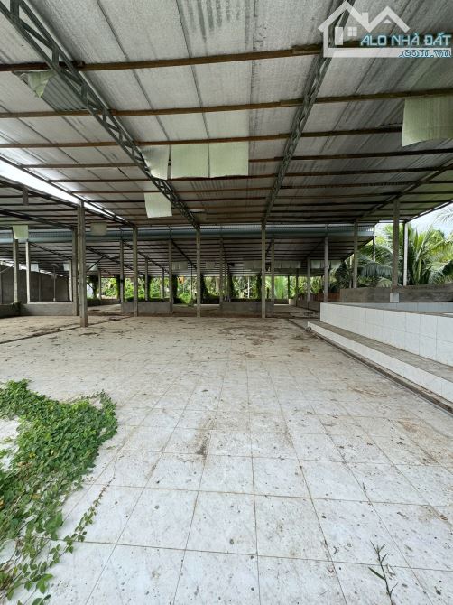 Cho thuê kho xưởng 2000m2 mặt tiền QL57C.Có sẵn điện 3 pha - 2