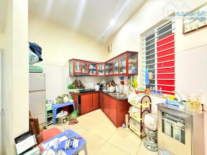 BIỆT THỰ KIM MÃ - DT 66M2 x 3T - MT 5M - 12 TỶ - GẦN PHỐ - 3 THOÁNG - SÂN VƯỜN RỘNG - 2