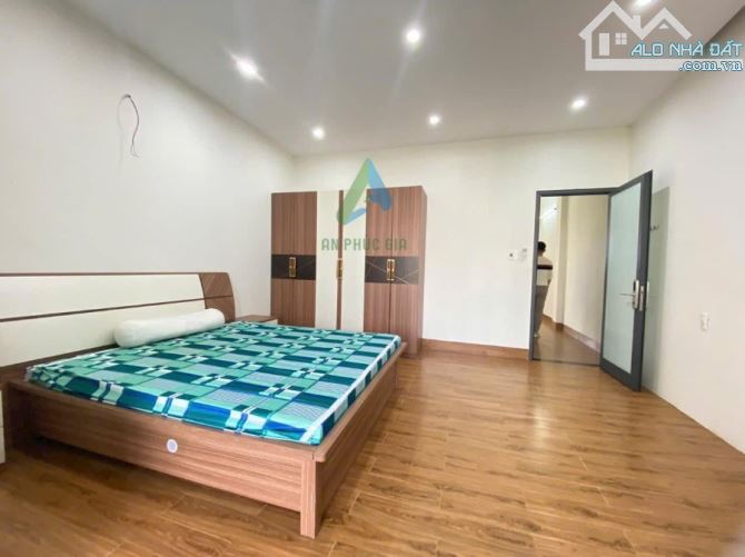 BÁN NHÀ MẶT TIỀN 3 TẦNG ĐƯỜNG NGUYỄN MẬU TÀI, DT 100M2, GIÁ TỐT 8TỶ !! - 2