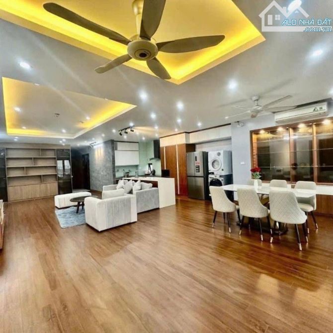 Bán nhà Trần Cung, 10m ô tô, sát phố, nội thất xịn sò, 36m2, 8.3 tỷ. - 2