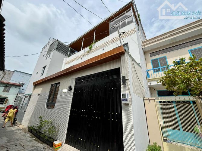 NHÀ 3 TẦNG HẺM XE HƠI 44M GẦN NGAY CÔNG VIÊN LÀNG HOA CHỈ VỚI 4,35 TỶ - 2