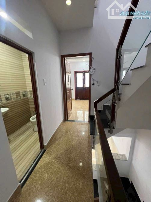 Cho thuê nhà 3 tầng 4pn 3wc khu kiến thiết hiệp Phú Q9 - 2