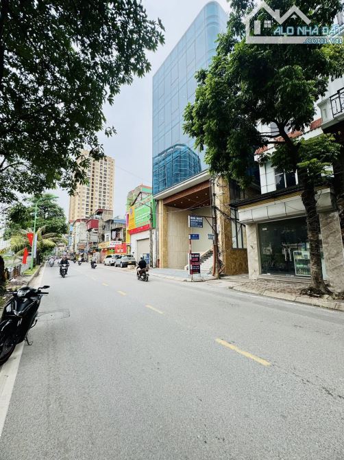 BÁN TÒA NHÀ MẶT ĐƯỜNG TRỊNH ĐÌNH CỬU. 200M2 - 9 TẦNG, THAG MÁY. THÔNG SÀN.