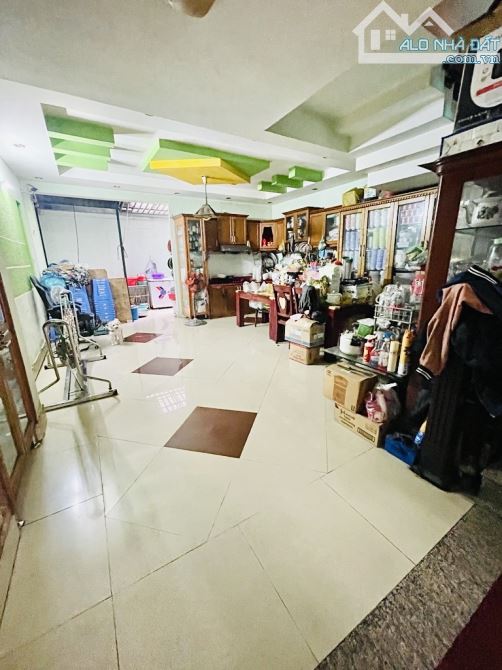 Mặt tiền khu Tên Lửa - Ngang khủng 6m x 20m - 4 tầng - Gần Nhà thờ PhaoLô - 5PN khép kín. - 2