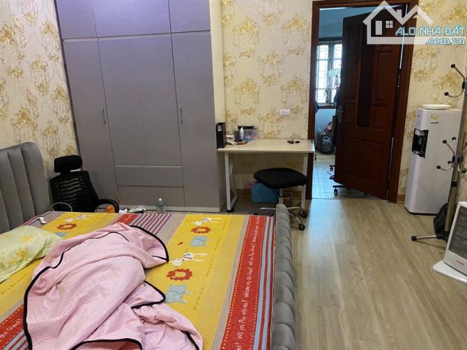 Bán Nhà Phố Lò Đúc, gần Hòa Mã - 50m2 x 4 Tầng - MT 4,2m - Sổ vuông - 30m ra mặt phố - 2