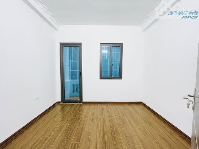 Bán Nhà Minh Khai 24M x 5T, MT: 3,5M Giá 5,6 Tỷ. 15m ô tô tránh, 2 thoáng trước sau - 2