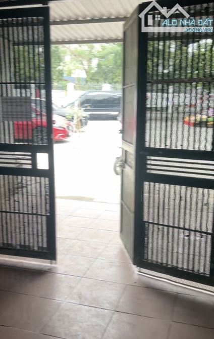 Nhà cấp 4 phố Lạc Hồng, Thanh Xuân, Hà Nội đường thiing ô tô tránh - 2