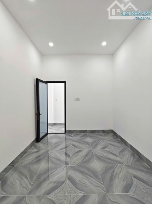 Bán gấp nhà 175m2  ở Tân Thạnh Đông giá 998 triệu sổ hồng riêng - 2