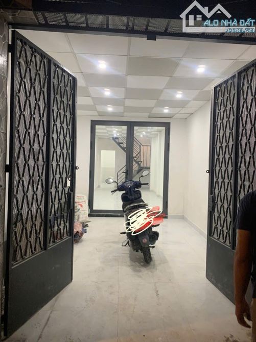 Nhà Hẻm Xe Hơi 6M Âu Dương Lân Q.8 DT 57M2 Kết Cấu 4 Tầng Giá 5 Tỷ 3 - 2