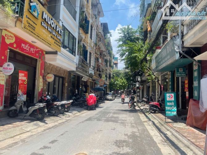 BÁN ĐẤT PHỐ MINH KHAI - HAI BÀ TRƯNG, THÔNG NGÕ QUỲNH 120M2,MT6M, 150TR/M2, OTO ĐỖ CỬA - 2