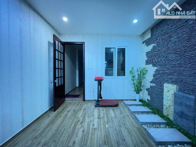 HAI BÀ TRƯNG- PHÂN LÔ - OTO TRÁNH - VỈA HÈ - GARA OTO-60m2 x 4 tầng - 2