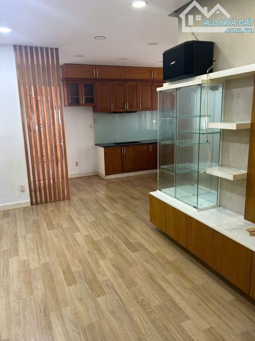 Cho thuê chung cư Tân Hương Tower diện tích 103m , 3PN 2WC giá 10 triệu - 2