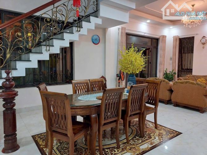 Biệt thự góc cao cấp KĐT Hà Quang 2 184m2 mặt 12m full nội thất sẵn tiền thuê giá 16,8 tỷ - 2