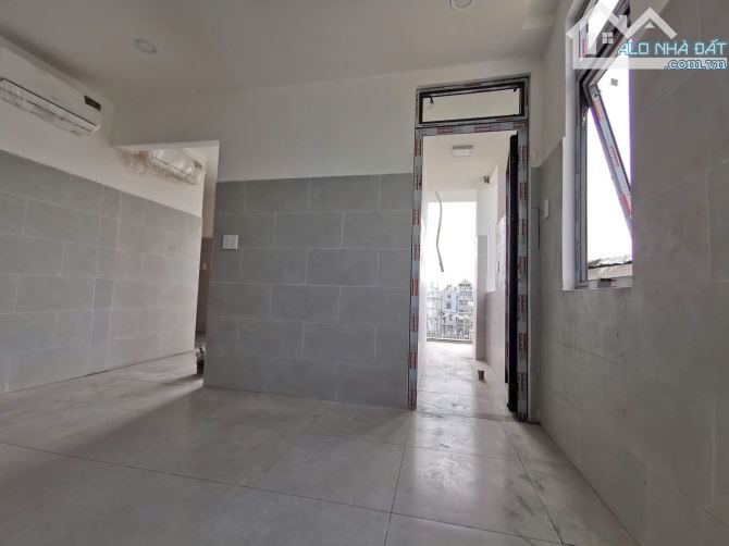 GẤP GẤP bán CHDV mới xây 210m2 Tân Phú trục đường Trần Tấn 22 phòng cao cấp - 2