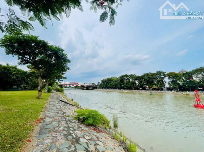 Đất BT đẹp view trực diện SÔNG & CÔNG VIÊN. Ngay sát TT THỦ THIÊM. DT 300m2- 69 tỷ TL - 2