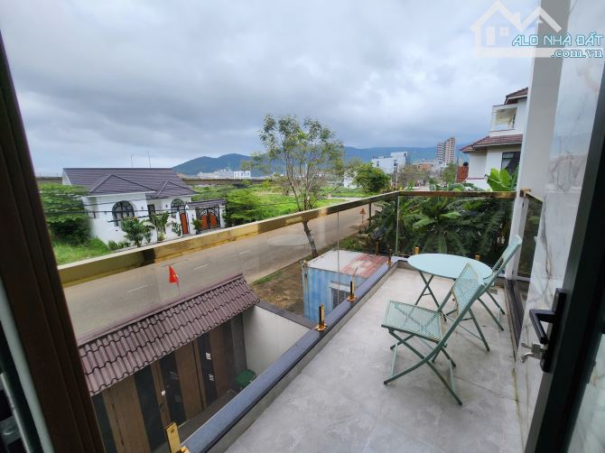 Bán biệt thự. Nguyễn đình hoàng.phan bá vành. Trần sâm. Sát sông hàn. Sơn Trà TP ĐÀ giá r - 2