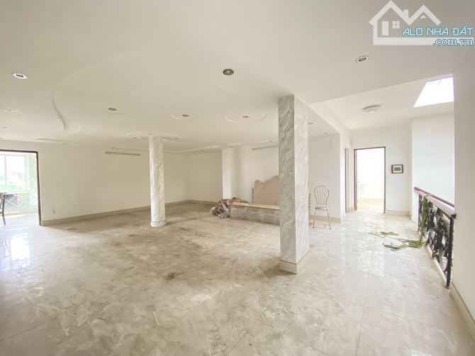 Biệt Thự Góc Tên Lửa, DT 556m2 / Siêu Hiếm Giá 65 tỷ TL - 2