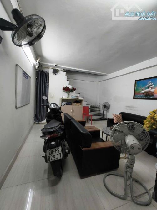 Bán nhà mặt phố Nguyễn Xiển, mặt tiền 4x13m, 8 tầng thang máy, giá 24.95 tỷ thương lượng. - 2