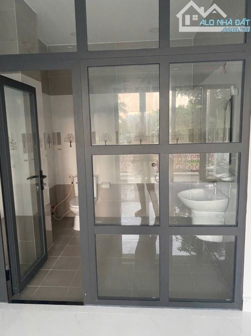 Mặt tiền KD kgu TÊN LỬA đường 32 nhà 4 tầng 5x20m 13.5 tỷ - 2