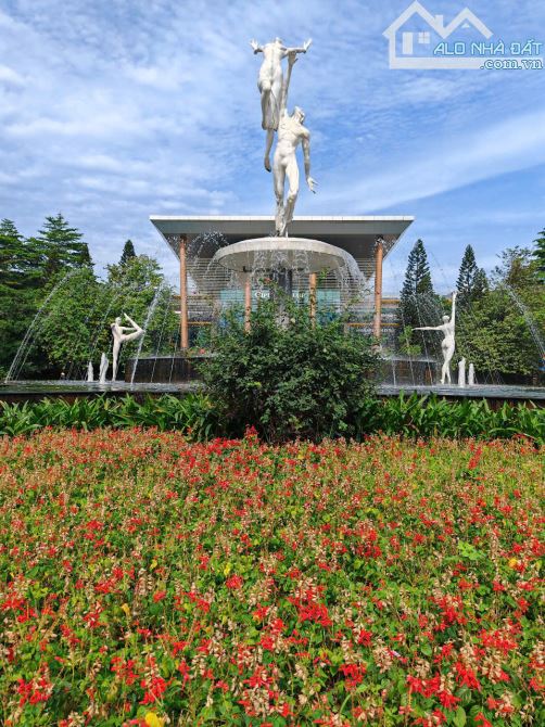 Bán biệt thự  tại CIPUTRA, Tây Hồ, 246m2, mt 12m, nhỉnh 60tỷ. - 2