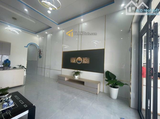 Nhà cấp 4 nhỏ xinh, sổ riêng xây dựng đường ô tô chỉ hơn 5 tỷ - 2