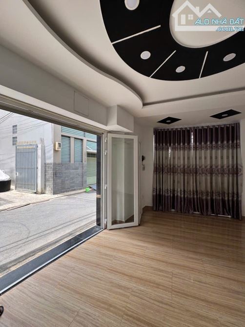 36m² HÀNG HIẾM TRUNG TÂM PHÚ NHUẬN-NHÀ 3 MẶT HẺM XE HƠI TRÁNH- 5 TẦNG-4PN- CHỈ 8 TỶ - 2