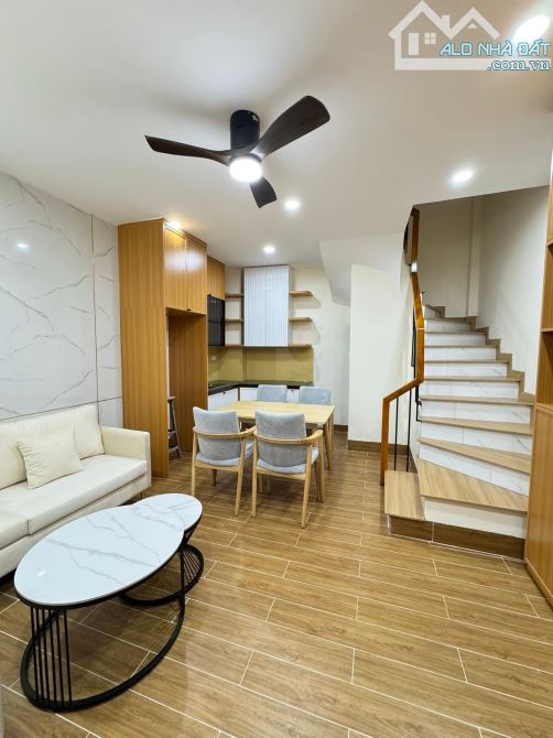 BÁN NHÀ KHÂM THIÊN-27m² -5T -MT 3.9m -6.X Tỷ – ĐỐNG ĐA  NHÀ ĐẸP HIẾM – FULL - 2