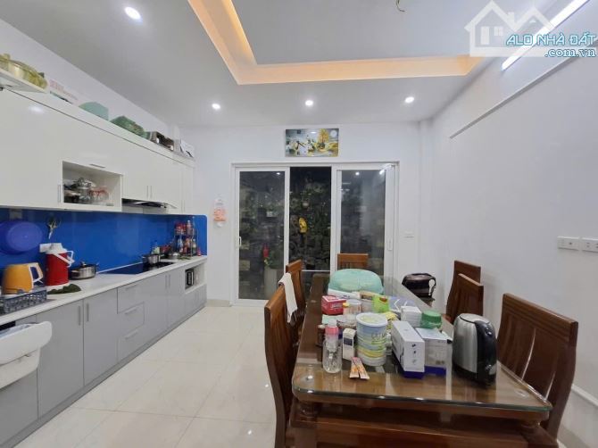 Bán gấp nhà Hoa Bằng 65m2, 5 tầng ô tô đỗ cửa, cách ô tô tránh 10m ở sướng hoặc làm VP - 2