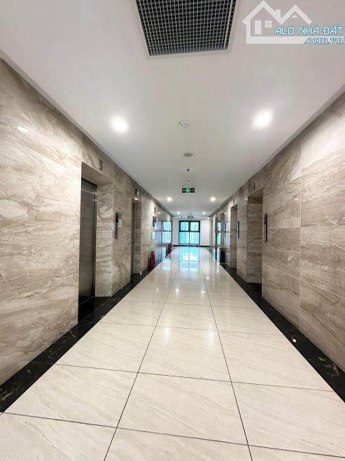 Bán gấp căn hộ chung cư 3PN 2VS, giá chỉ 9.9 tỷ. Tòa The Legacy Số 10 Lê Văn Thiêm. - 2