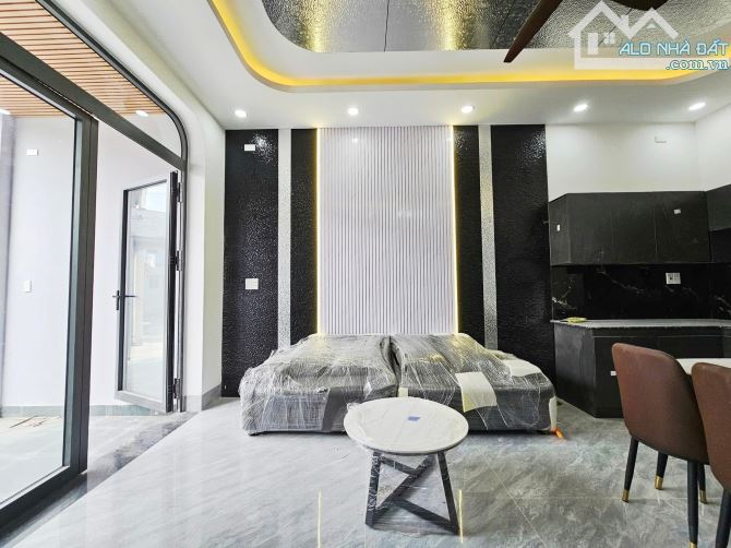 Bán nhà 1 Trệt 1 Lầu hiện đại ngay trung tâm phường Tân Vạn - 2